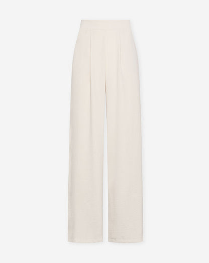 Pantalón beige de ropa de la marca Most Wanted, estilo casual, con corte recto y tela suave visible en la imagen.