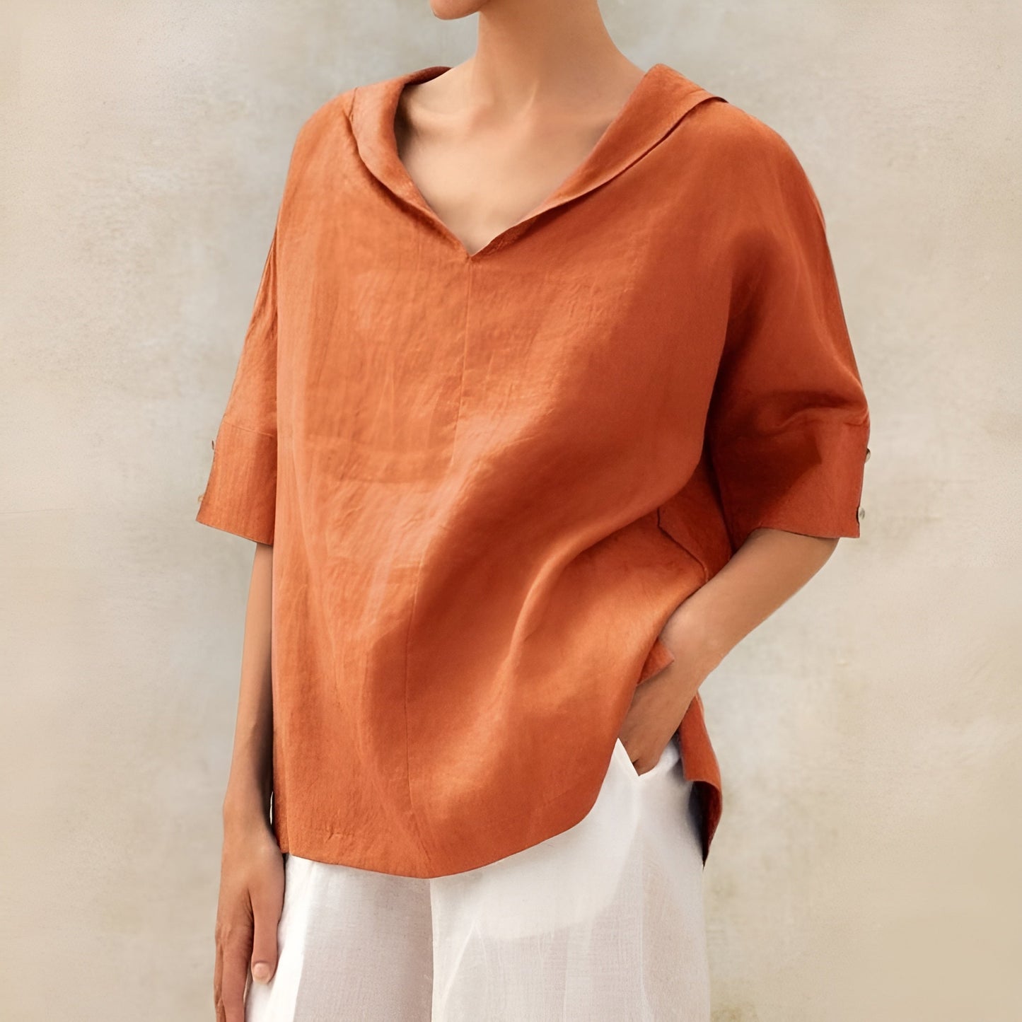 Lucía | Blusa Blanca de Corte Fluido