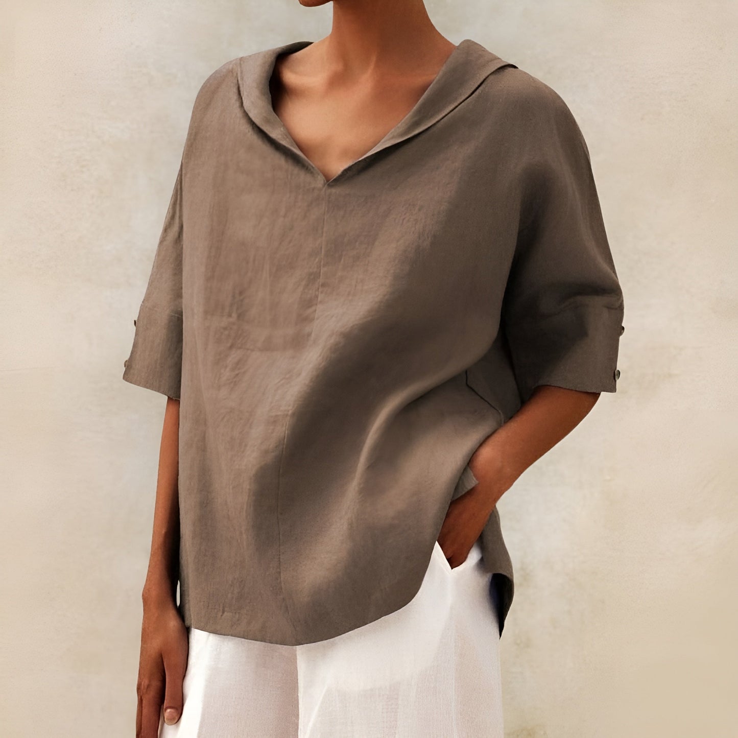 Lucía | Blusa Blanca de Corte Fluido