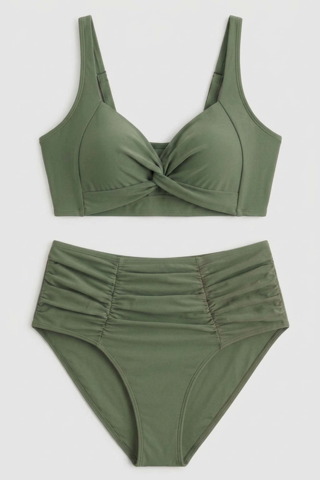 Bikini moldeador de cintura alta de Vera Serrat, con diseño ajustado y estilo moderno, en la imagen.
