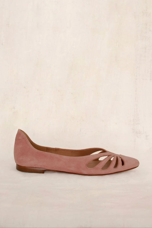 Bailarina plana en color nude de la colección Selva Ante Ferra de la marca Ganzitos, vista lateral.