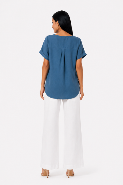 Camisa cómoda y elegante de la marca Vera Serrat, con diseño moderno y detalles en tela suave.