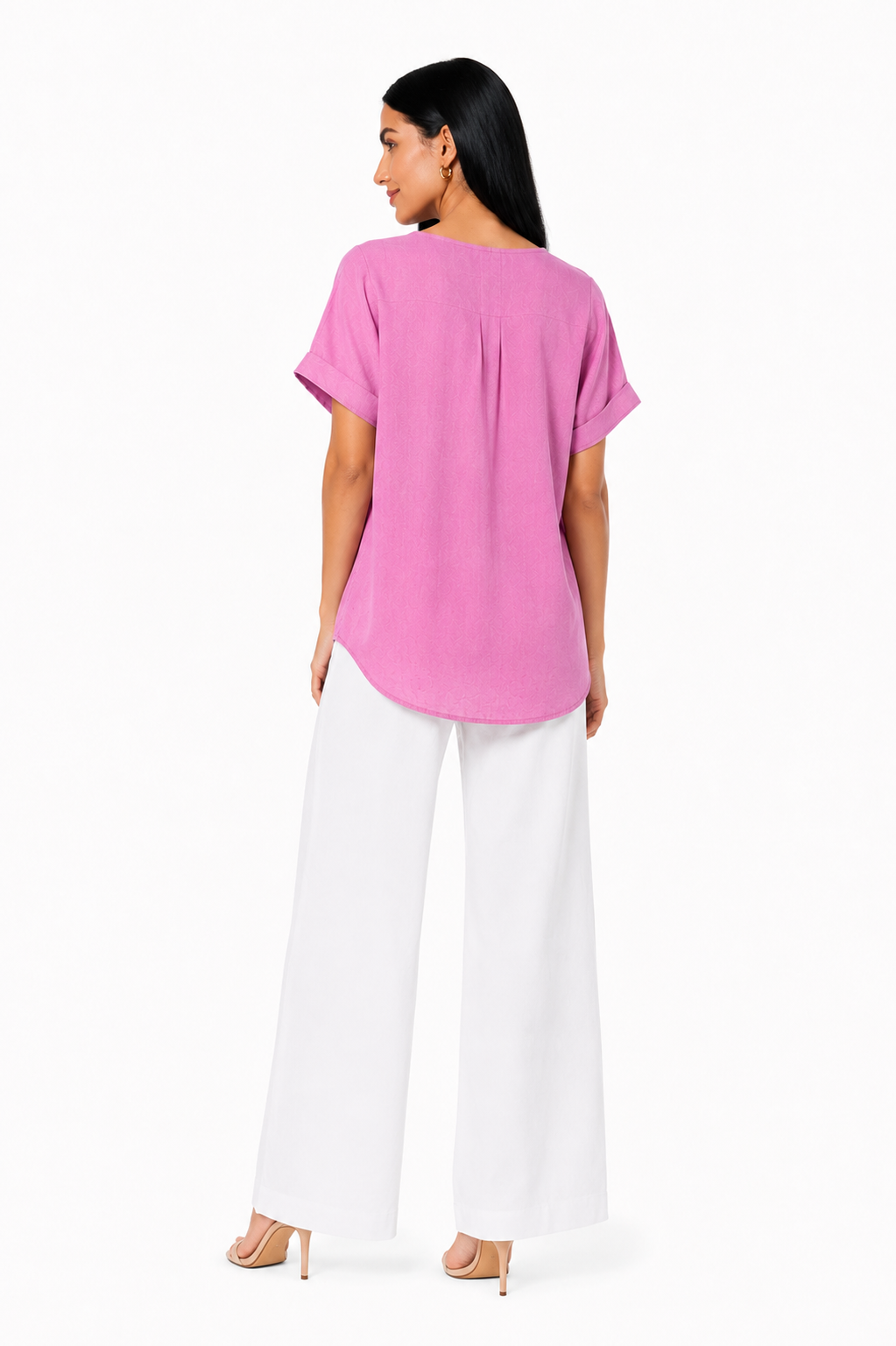Camisa cómoda y elegante de la marca Vera Serrat, con diseño moderno y tejido suave, en colores neutros.