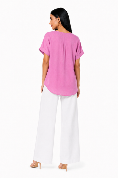 Camisa cómoda y elegante de la marca Vera Serrat, con diseño moderno y tejido suave, en colores neutros.