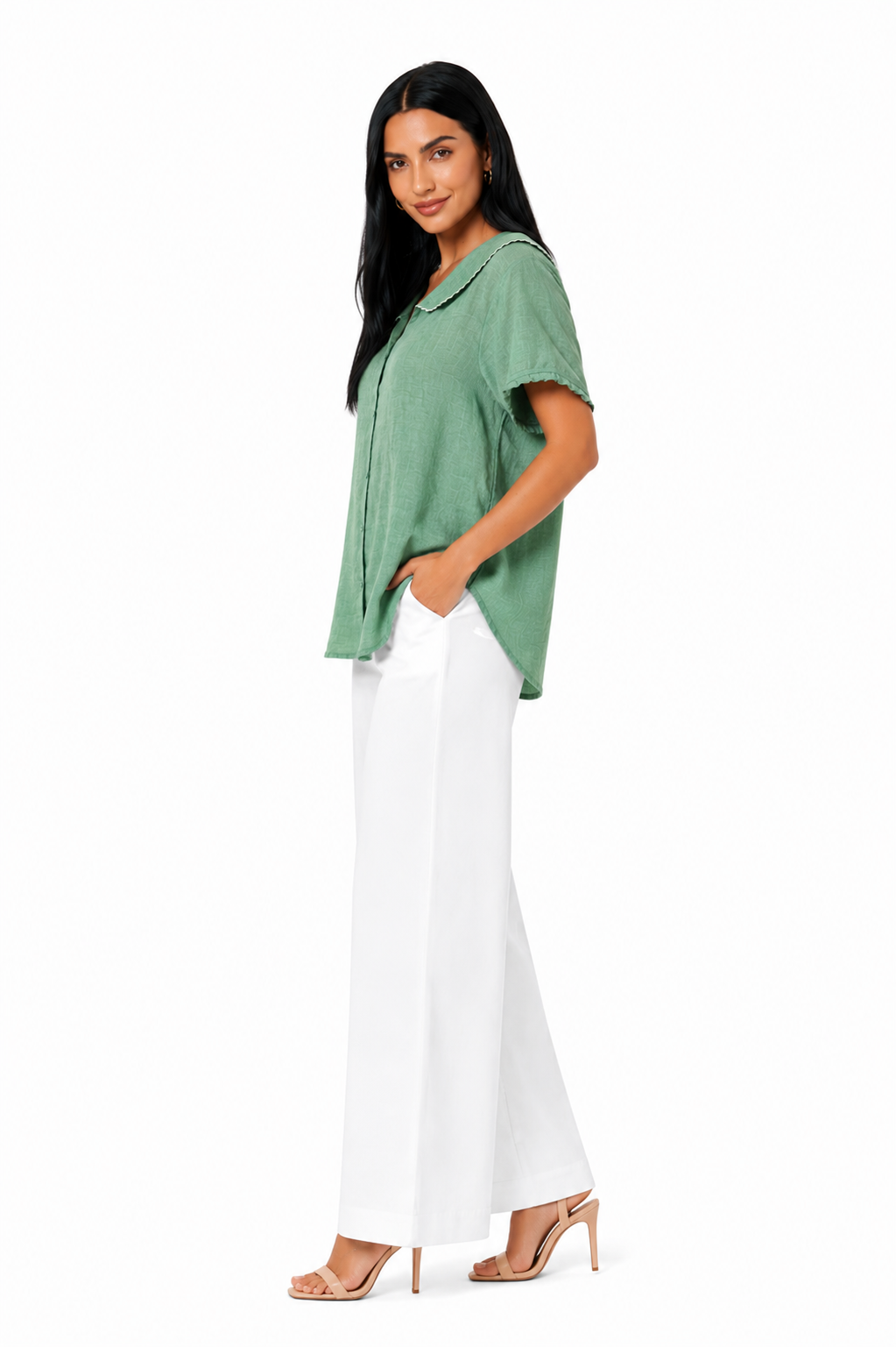 Blusa ligera Adela de Vera Serrat con estilo romántico, detalles delicados y tela suave, perfecta para looks femeninos y elegantes.