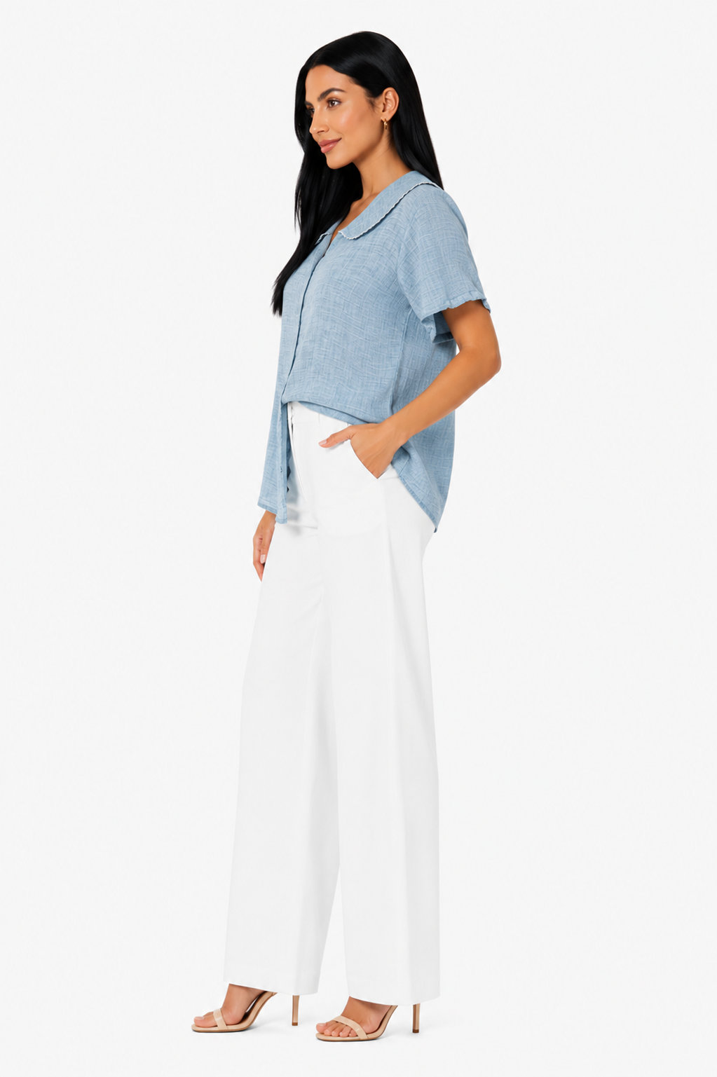 Blusa ligera Adela de estilo romántico de Vera Serrat, con detalles delicados y diseño femenino en color suave.