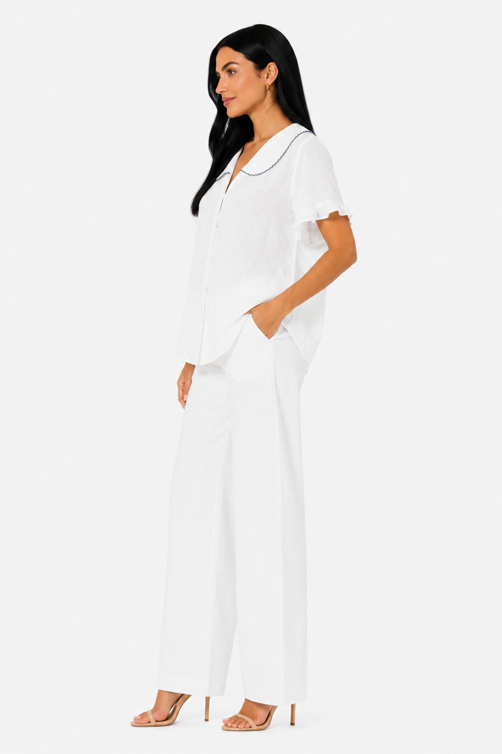 Blusa ligera Adela de estilo romántico de Vera Serrat, con detalles delicados y diseño femenino, en colores suaves.