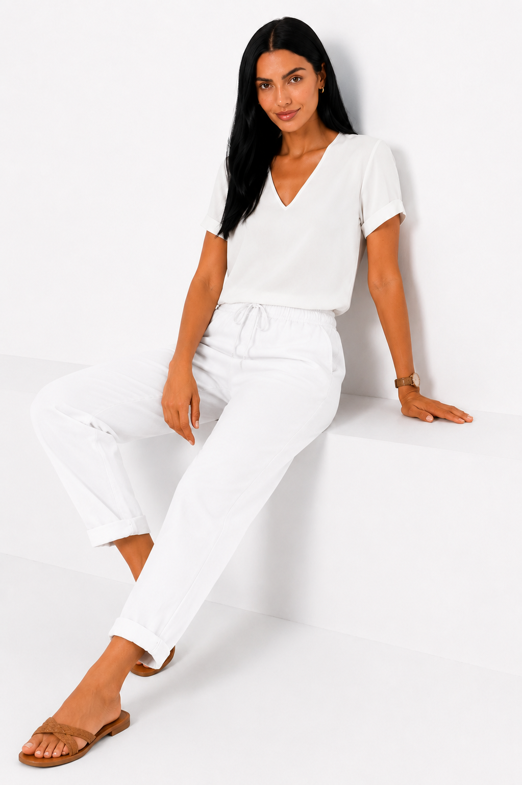 Pantalón fluido con cinturilla elástica de Vera Serrat, tejido ligero y cómodo para un estilo casual y elegante.