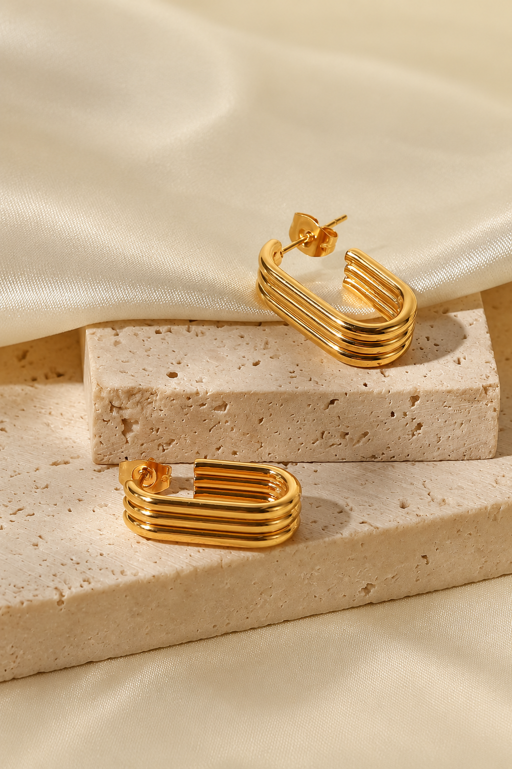 Lola | Pendientes Elegantes de Diseño Atemporal