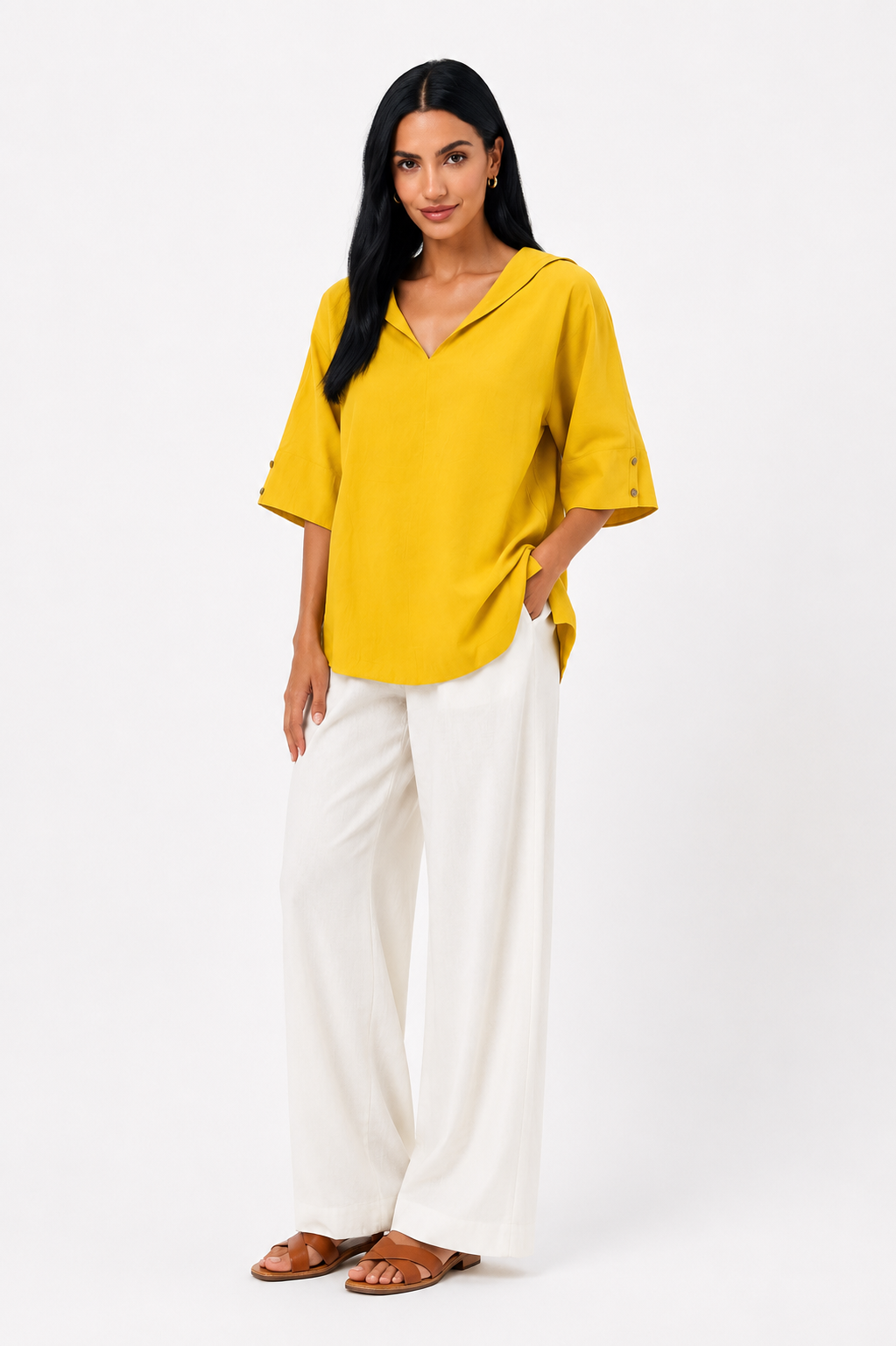 Blusa blanca de corte fluido Lucía de Vera Serrat, con diseño elegante y estilo cómodo para mujer.