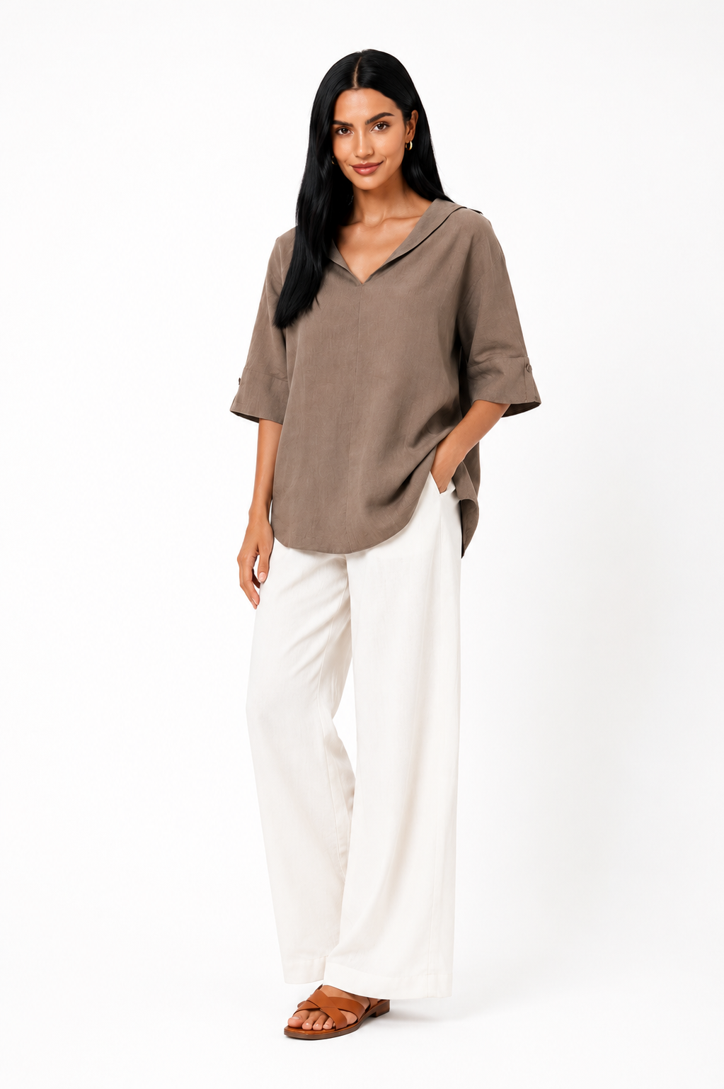 Blusa blanca de corte fluido de la marca Vera Serrat, con estilo elegante y tela ligera, en color blanco.