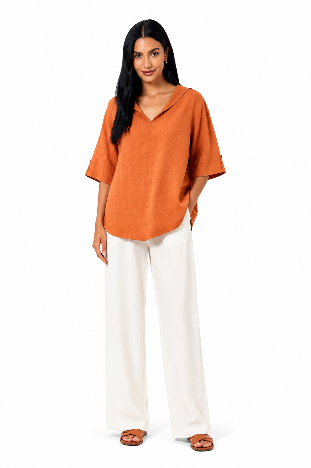 Blusa blanca de corte fluido Lucía de Vera Serrat, con diseño elegante y tela ligera, en vista frontal sobre fondo neutro