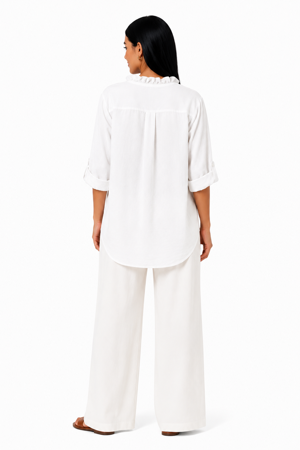 Camisa de algodón y lino con volantes de la marca Vera Serrat, en color blanco con detalles elegantes y femeninos.