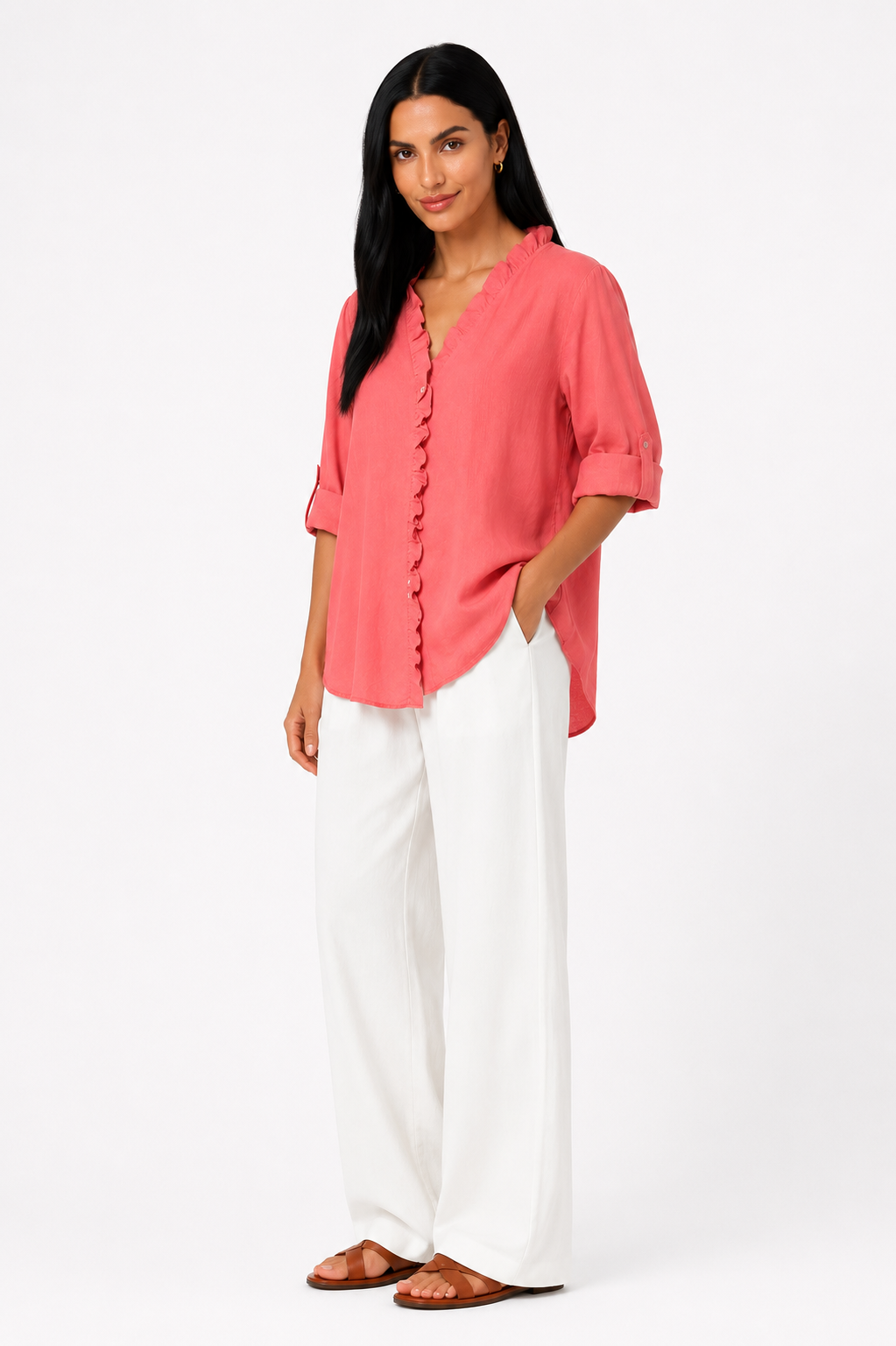 Camisa de algodón y lino con volantes de la marca Vera Serrat, en color blanco, detalles de tela y estilo elegante.