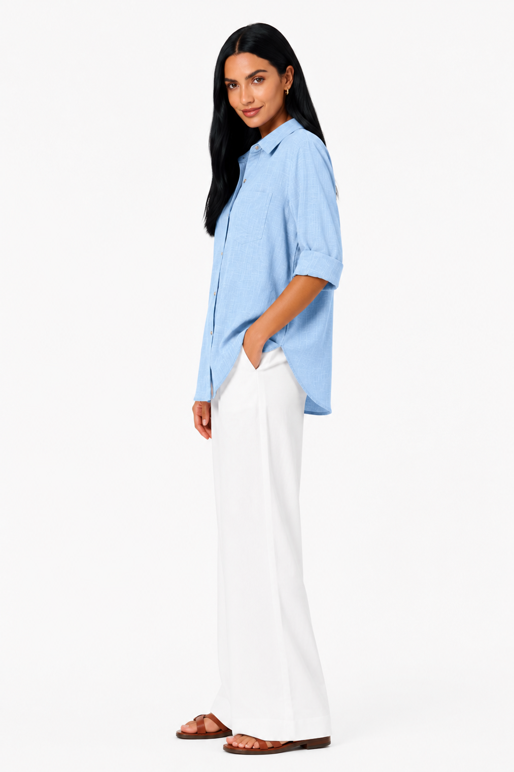 Blusa de lino premium Eva de Vera Serrat, con diseño elegante y tejido ligero en color neutro, ideal para verano.