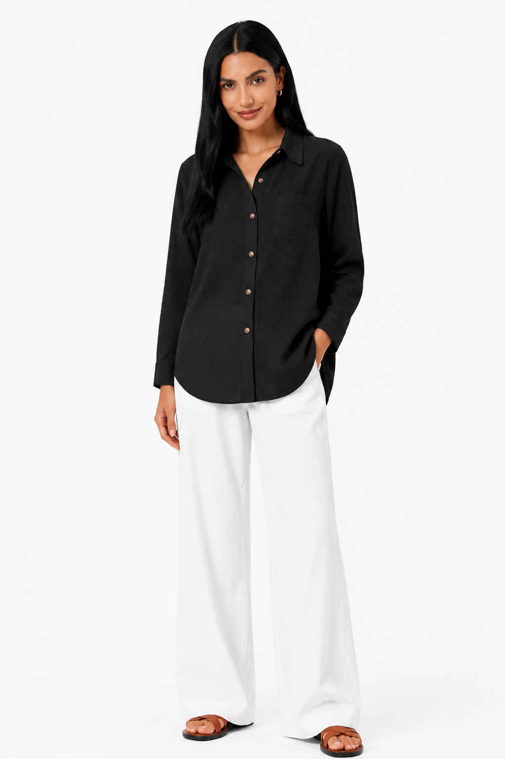 Blusa de lino premium Eva de Vera Serrat, de corte elegante y tejido ligero en color neutro, ideal para looks sofisticados.