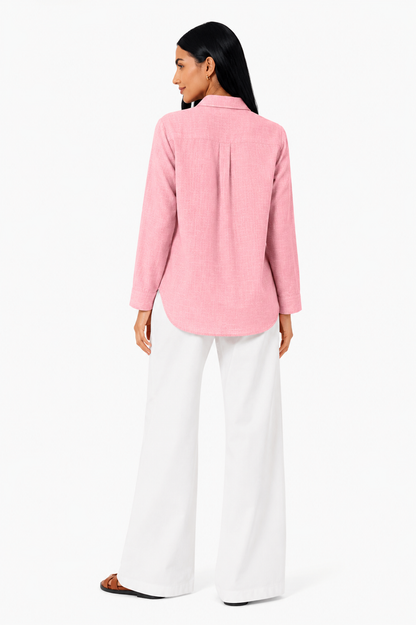 Blusa de lino premium Eva de Vera Serrat, con diseño elegante y detalles en tela ligera de color neutro.