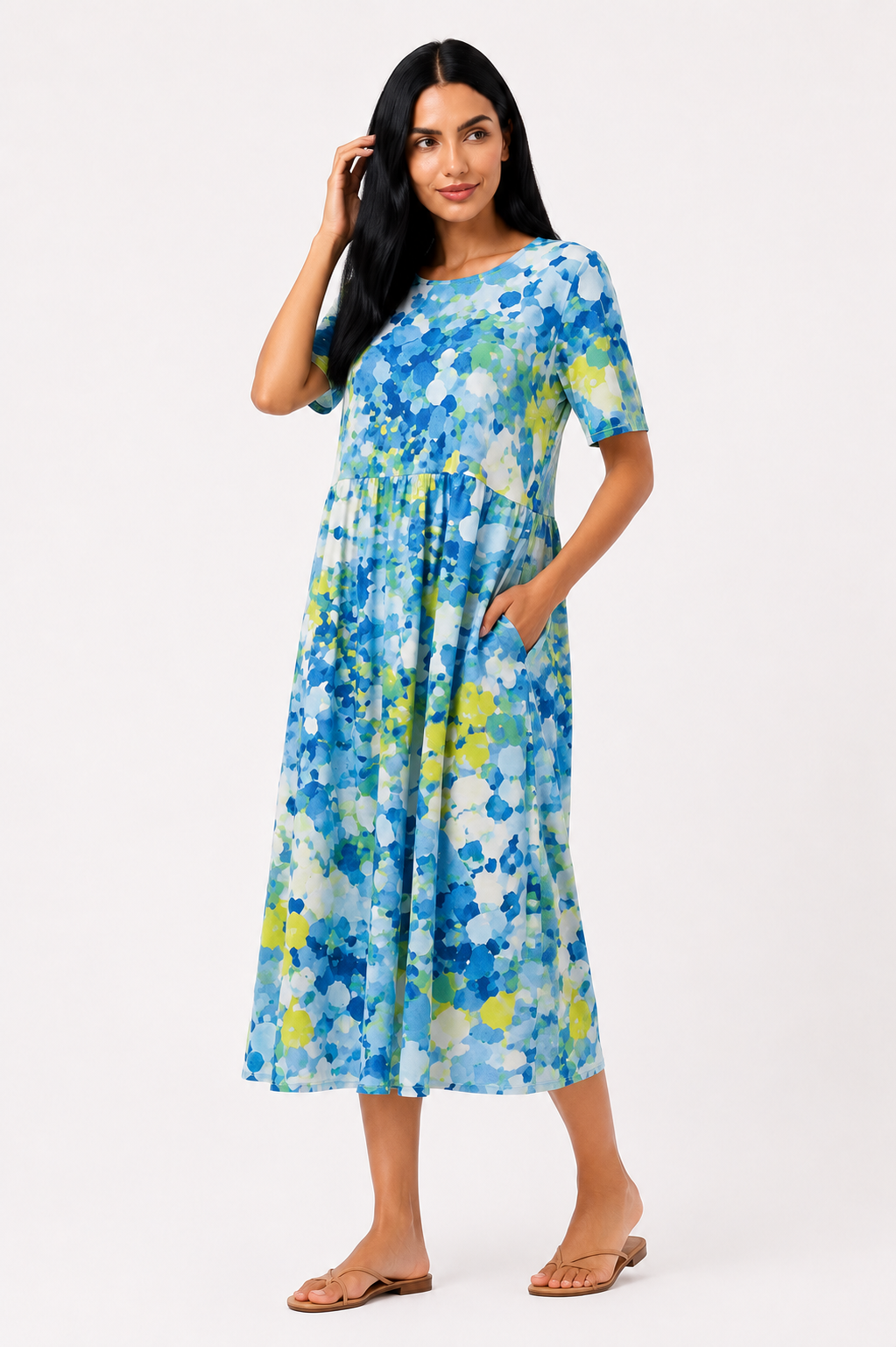 Vestido midi floral suelto y ligero de Vera Serrat, con estampados florales y diseño cómodo para mujer.