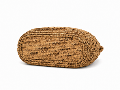 Bolso tipo tote natural de Vera Serrat, hecho de material ecológico con diseño simple y elegante, visible en la imagen.