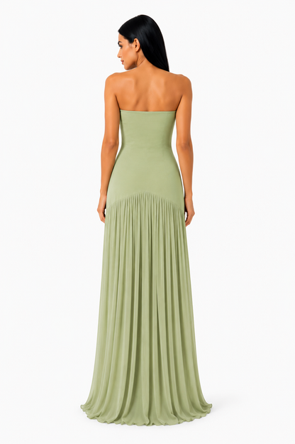 Vestido maxi Almudena™ de EspositoMilano en tela elegante y delicada, con diseño sofisticado y estilo refinado.