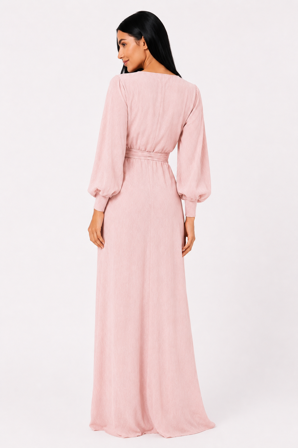 Vestido largo de lino con escote en V de la marca Fudon, mostrado en color natural y diseño elegante.