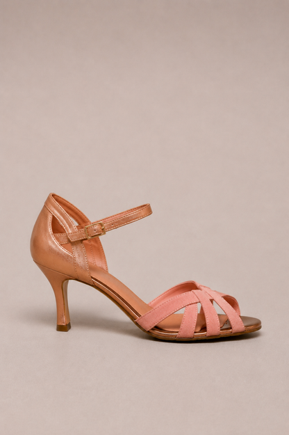 Tacones ortopédicos Vera Serrat, con soporte y comodidad, mostrados en una imagen que destaca su diseño y acabado.