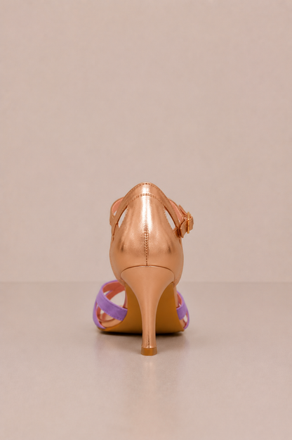 Tacones ortopédicos de la marca Vera Serrat, diseñados para comodidad y soporte, con detalles visibles en la imagen.