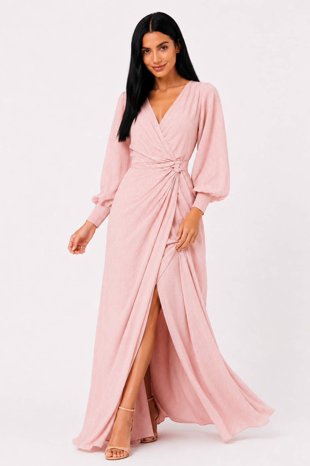 Vestido largo de lino con escote en V de la marca Fudon, muestra la tela ligera y el estilo elegante del vestido.