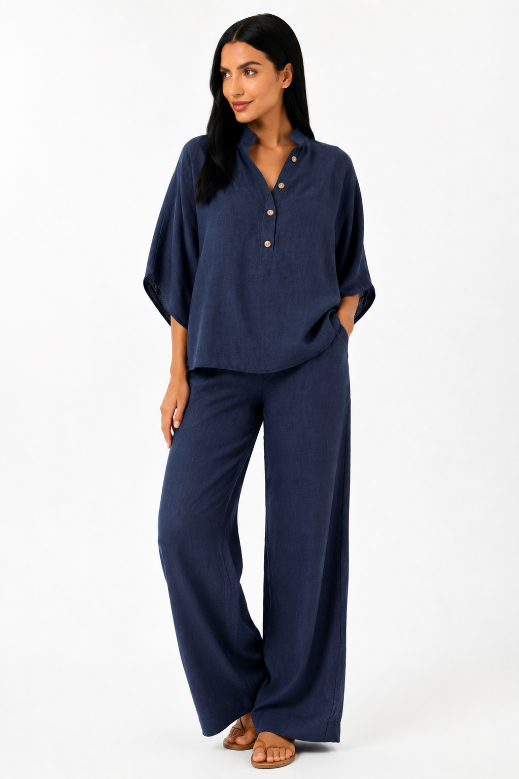 Conjunto de lino fluido Maribel de Vera Serrat con blusa y pantalón ancho en tonos suaves, ideal para un estilo cómodo y elegante