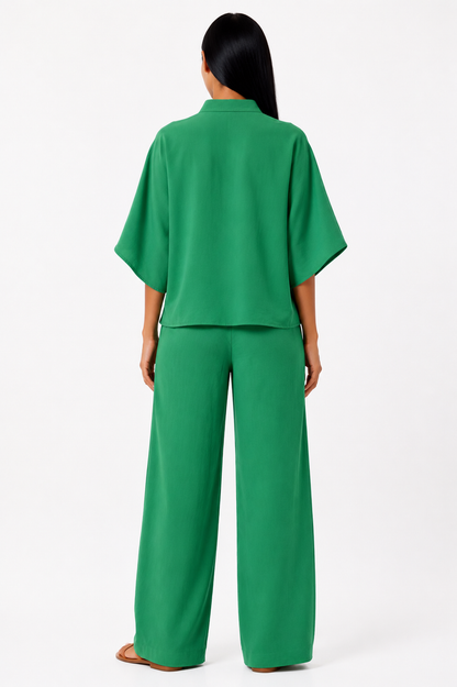 Conjunto de lino fluido Maribel de Vera Serrat con blusa y pantalón ancho en color claro, ideal para verano y looks relajados.