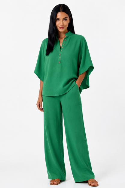 Conjunto de lino fluido Maribel de Vera Serrat, blusa y pantalón ancho en tono suave y elegante.