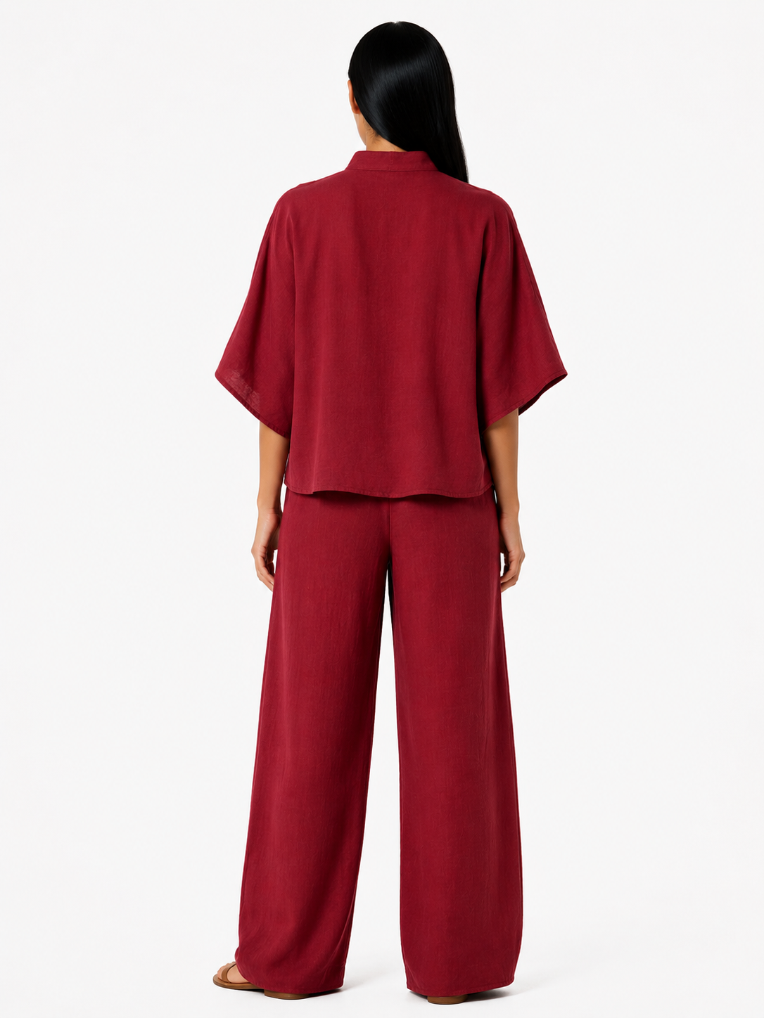 Conjunto de lino fluido Maribel con blusa y pantalón ancho de Vera Serrat, ropa femenina elegante y cómoda, en tonos neutros.