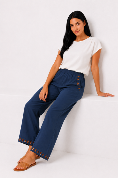 Pantalón de mujer de lino chic de la marca Vera Serrat, con diseño elegante y corte cómodo en color neutro.
