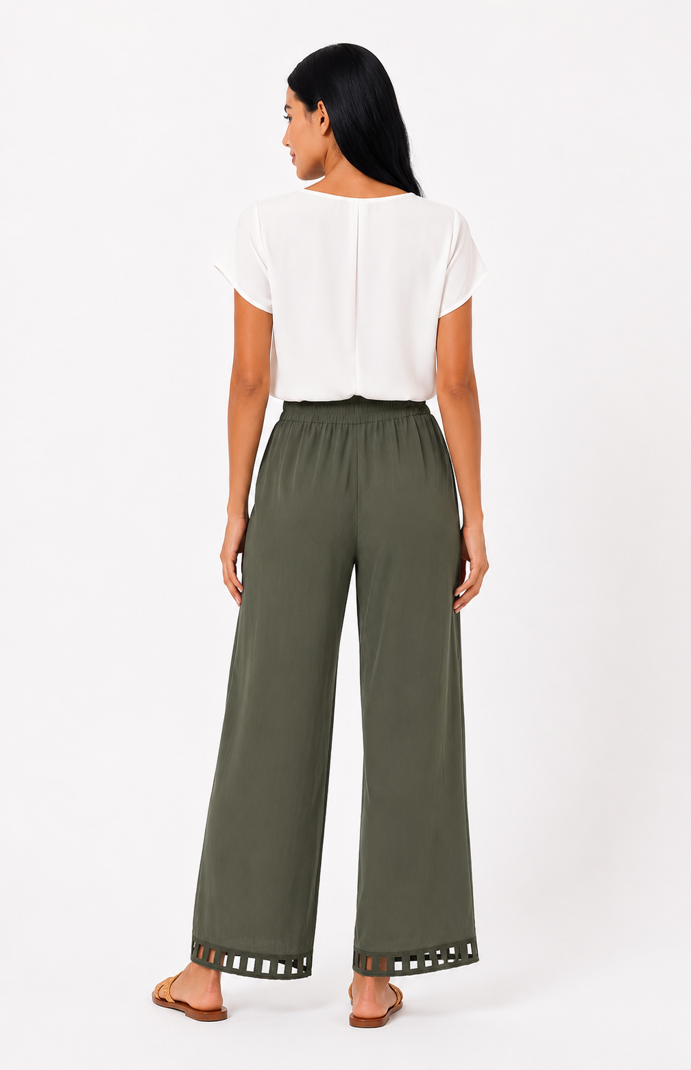 Pantalón de lino chic para mujer de la marca Vera Serrat, en color neutro, con diseño elegante y corte cómodo.