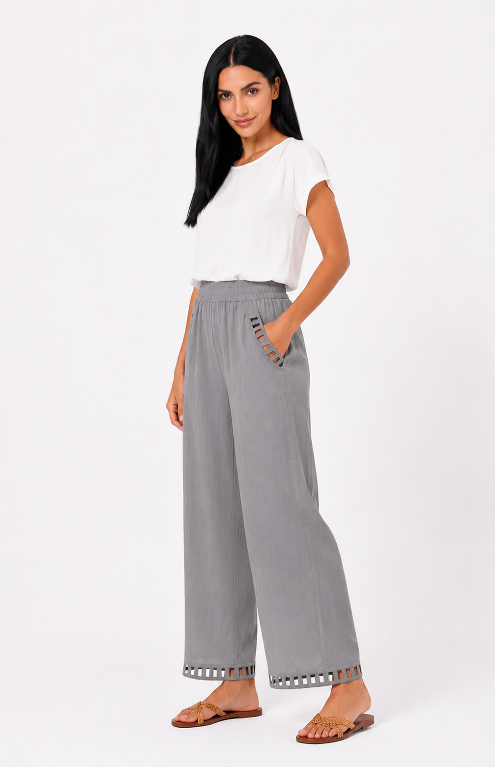 Pantalón de lino chic para mujer de la marca Vera Serrat, mostrando un diseño ligero y elegante en tela de lino.