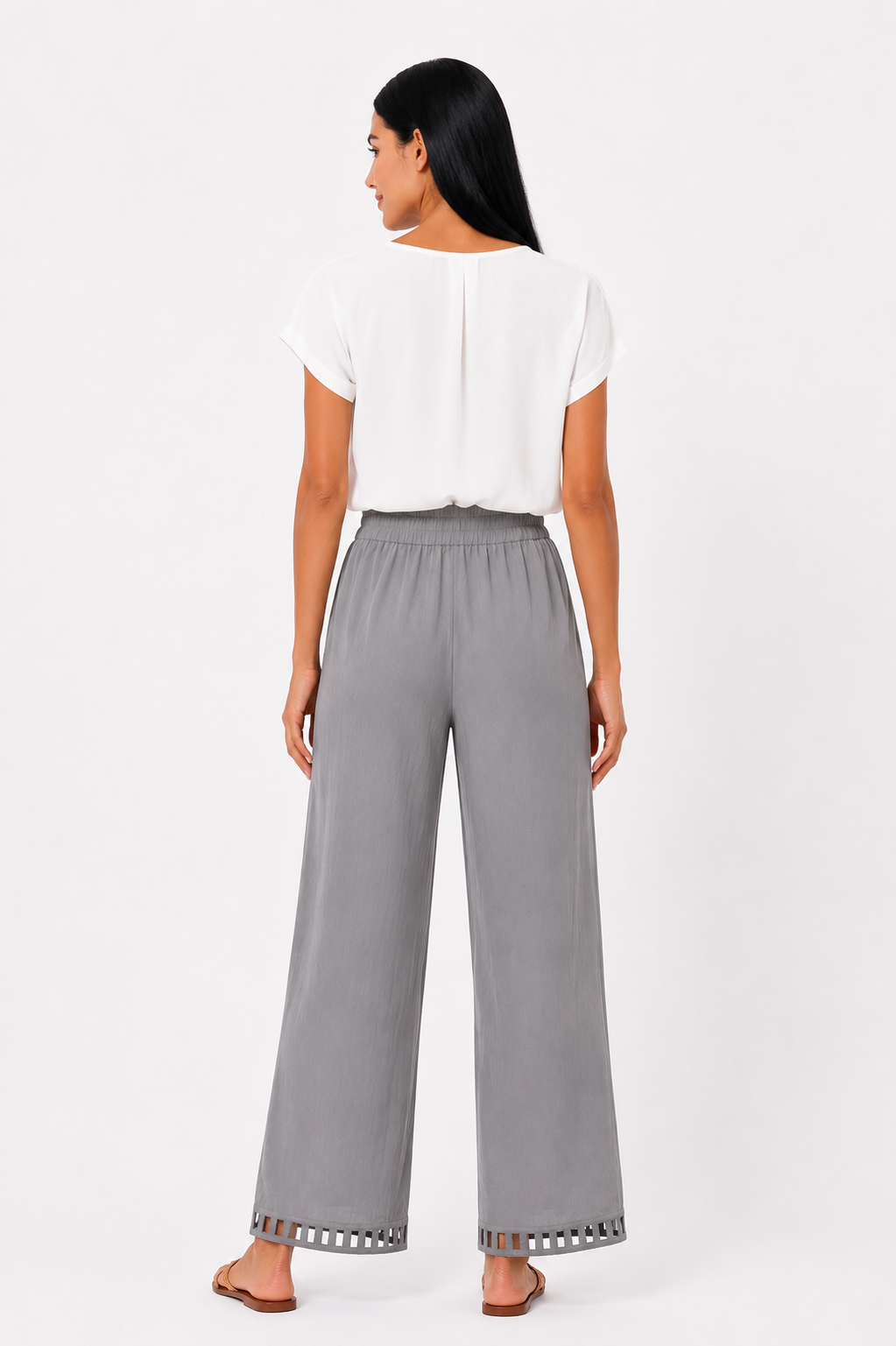 Pantalón de mujer de lino chic de Vera Serrat, pantalones elegantes y cómodos en color neutro, vista frontal del producto