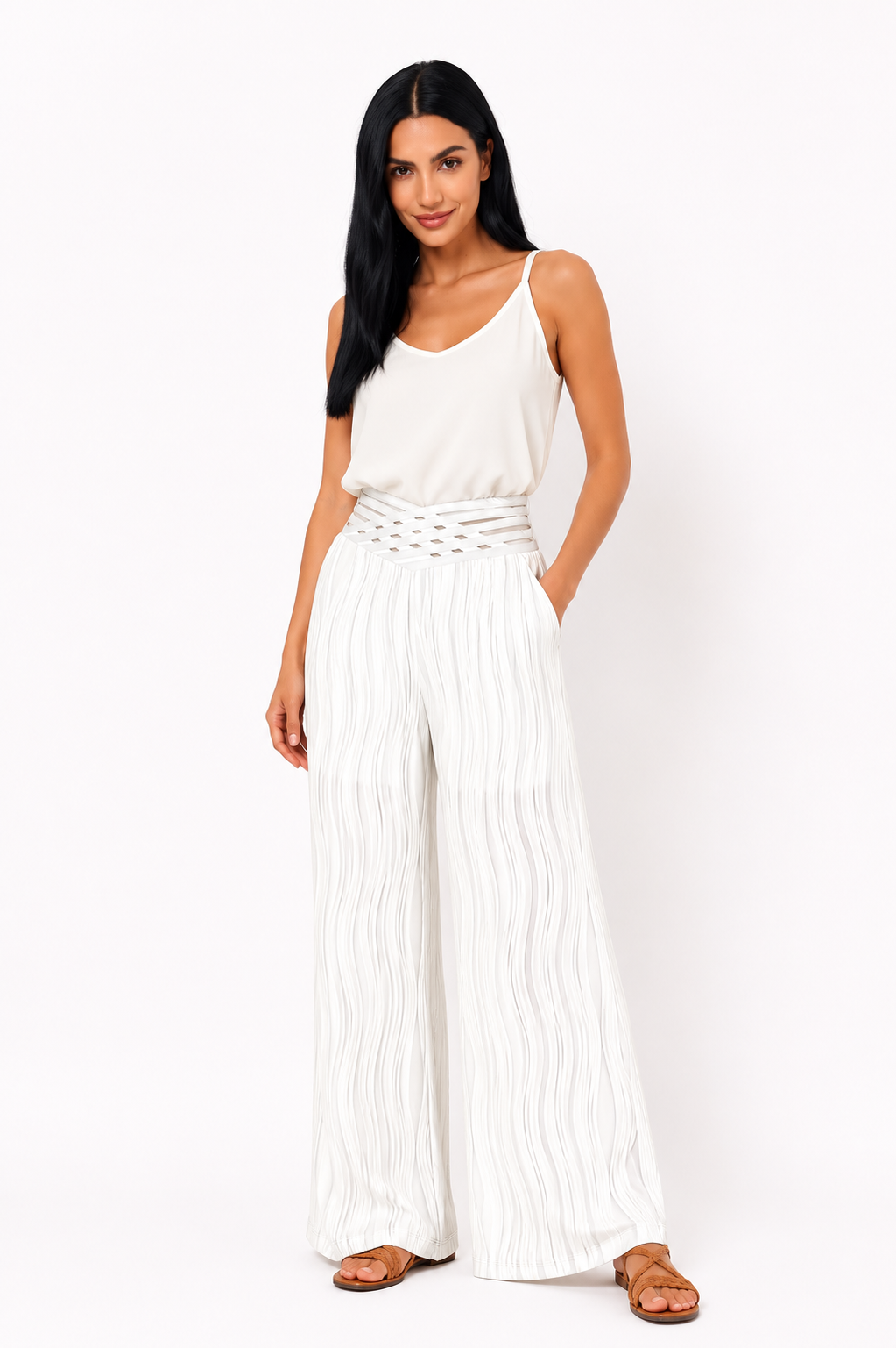 Pantalón de cintura alta Emma de Vera Serrat, en color negro, con diseño ajustado y estilo moderno, visible en la imagen.