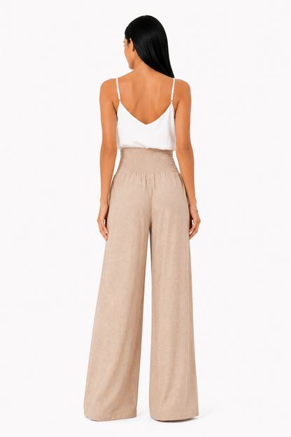 Pantalón de pierna ancha Remi de Vera Serrat, pantalones Trousers con estilo relajado y cómodo, vista frontal en color neutro