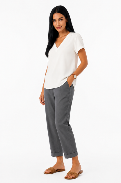 Pantalones rectos de lino Aitana de Vera Serrat con bolsillos, pantalones ligeros y cómodos para verano.