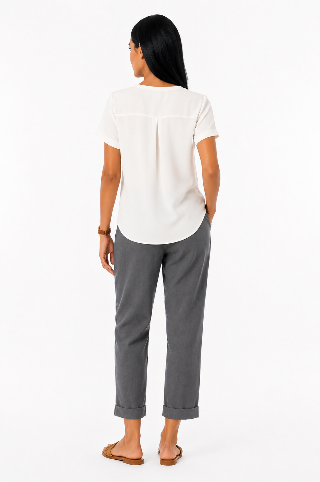 Pantalón recto de lino ligero Vera Serrat Aitana con bolsillos, en color natural, ideal para un estilo cómodo y elegante.