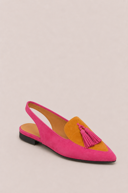 Zapatos slingback Aurora de Vera Serrat con borlas, calzado elegante en color neutro y diseño con detalles de borlas.