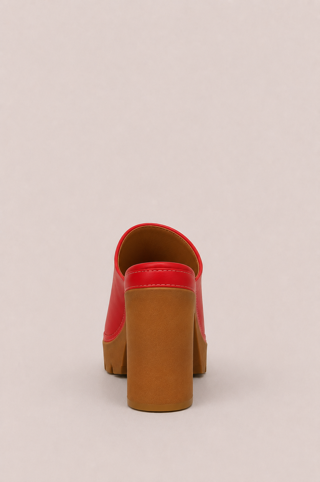 Sandalias de plataforma Mireya de Vera Serrat con tacón ancho y suela de yute, ideales para verano y looks casuales.