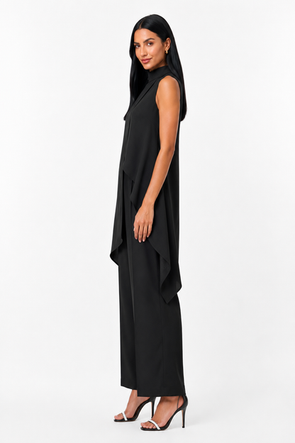Vestido de dos piezas asimétrico y elegante de la marca Vera Serrat, con detalles modernos y estilo sofisticado.