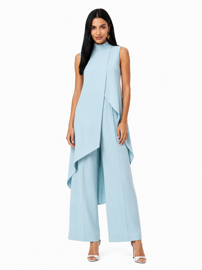 Vestido de dos piezas asimétrico y elegante de la marca Vera Serrat, con diseño moderno y acabado sofisticado.
