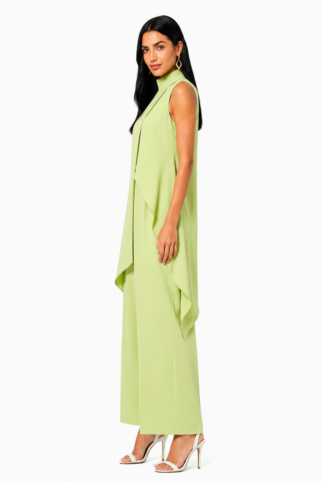 Vestido de dos piezas elegante asimétrico de Vera Serrat, diseño moderno y sofisticado en color negro con detalles únicos.