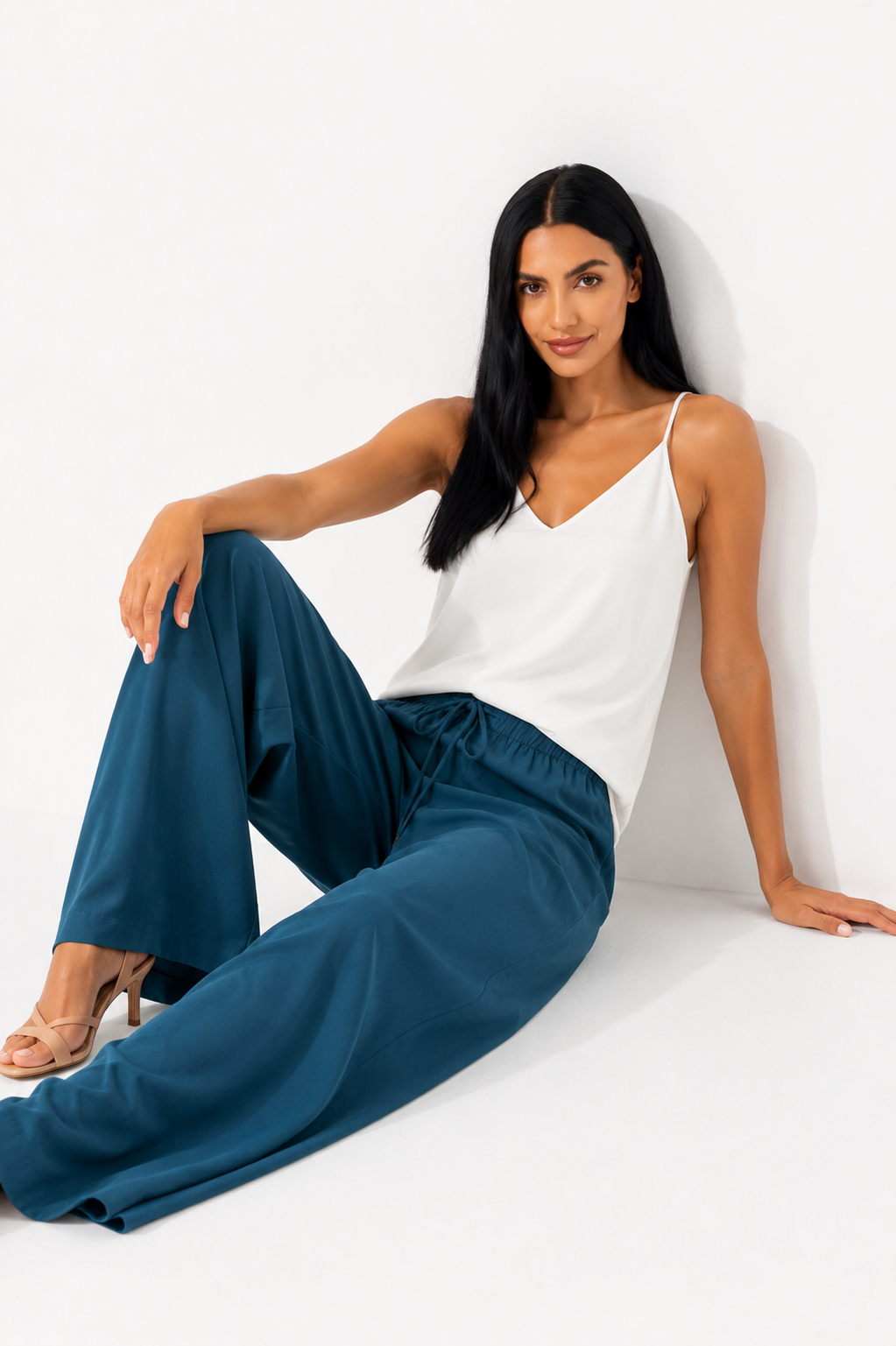 Pantalón Vera Serrat Alba de ligereza y elegancia para uso diario, con diseño moderno y cómodo.