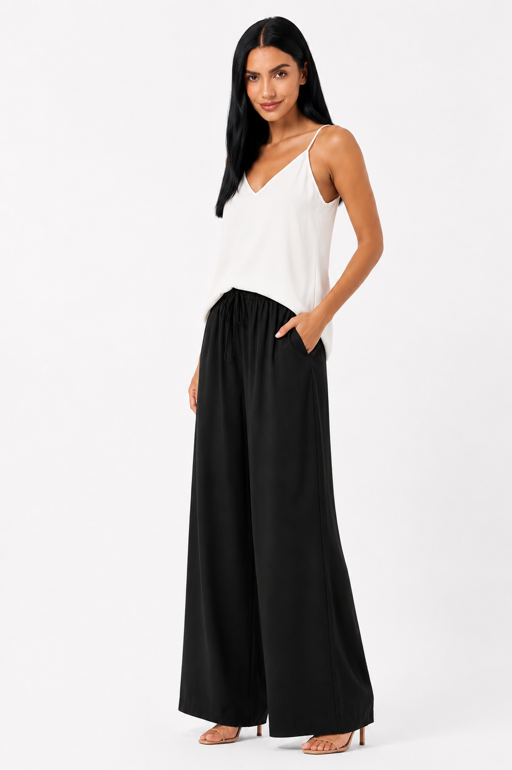 Pantalón Vera Serrat Alba de ligereza y elegancia, ideal para el uso diario, en color neutro y con diseño moderno.