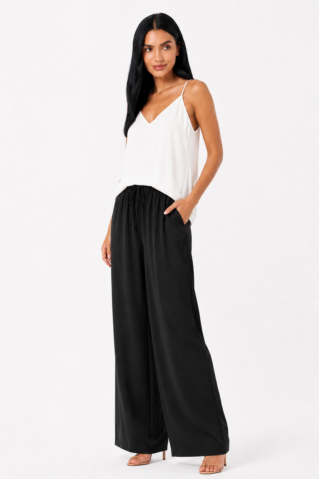 Pantalón Alba de Vera Serrat, con diseño elegante y ligero, ideal para uso diario, mostrado en color neutro y tejido cómodo