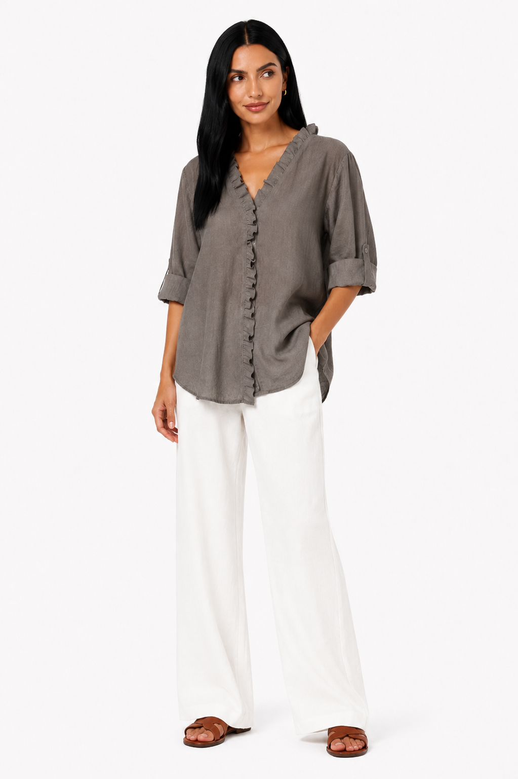 Camisa de algodón y lino con volantes de la marca Vera Serrat, en color blanco, con detalles femeninos y estilo casual elegante.