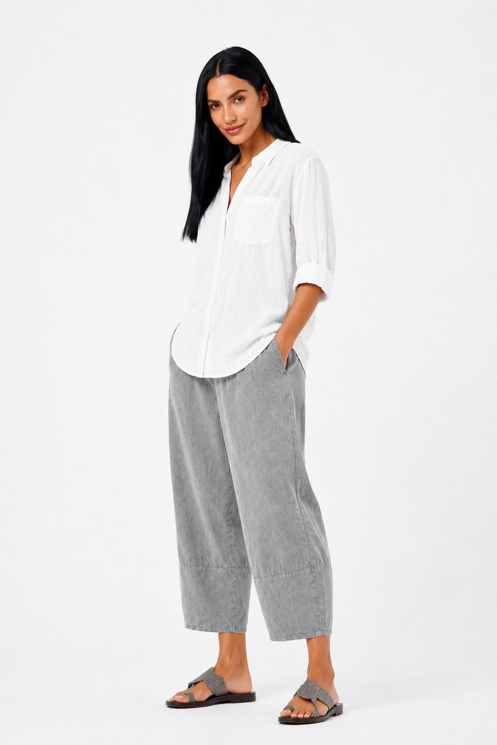 Pantalón amplio de corte relajado de la marca Vera Serrat, con tela suave y diseño cómodo para uso casual.